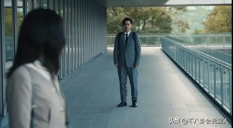 说话嘴歪，五官皱成一团，40岁的周渝民是如何从顶流变成无戏可拍