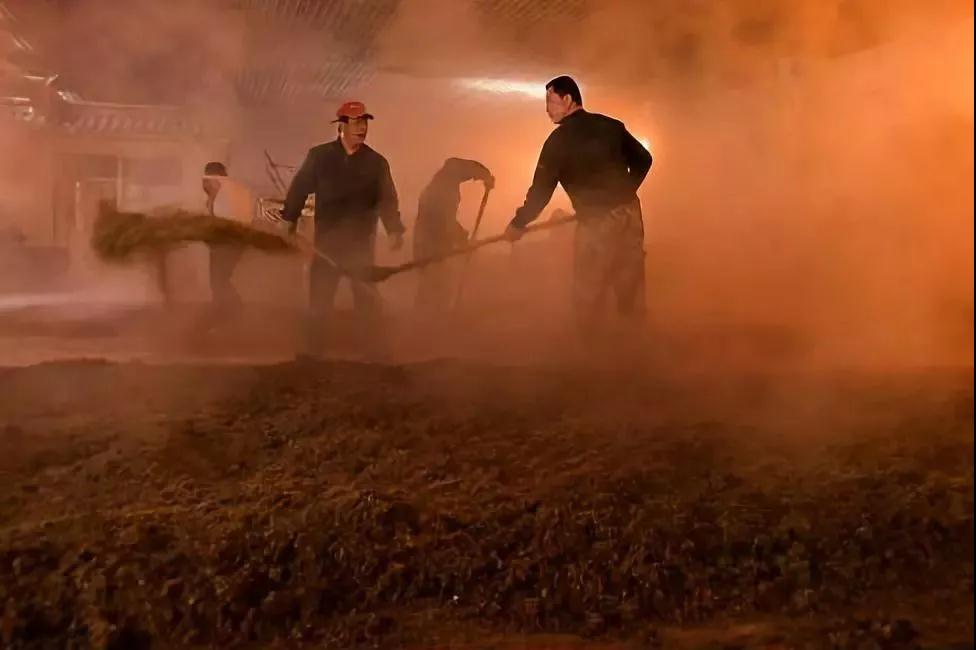 鍝佸浗缂橀厭,鍝佸浗缂樿涓浗鏁呬簨