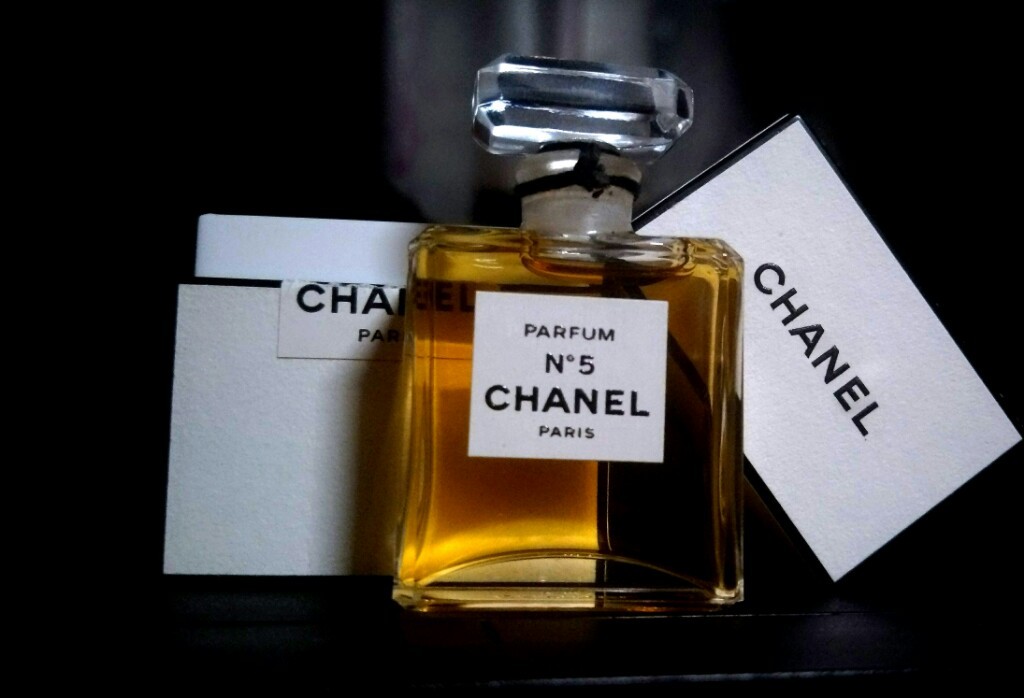 香奈儿5号香水哪款最好闻啊,香奈儿5号香水大家觉得怎么样