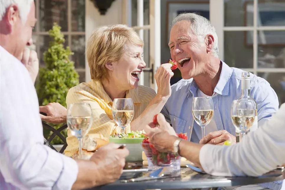 老年人下肢动脉硬化闭塞症怎么治,下肢动脉闭塞的输液处方