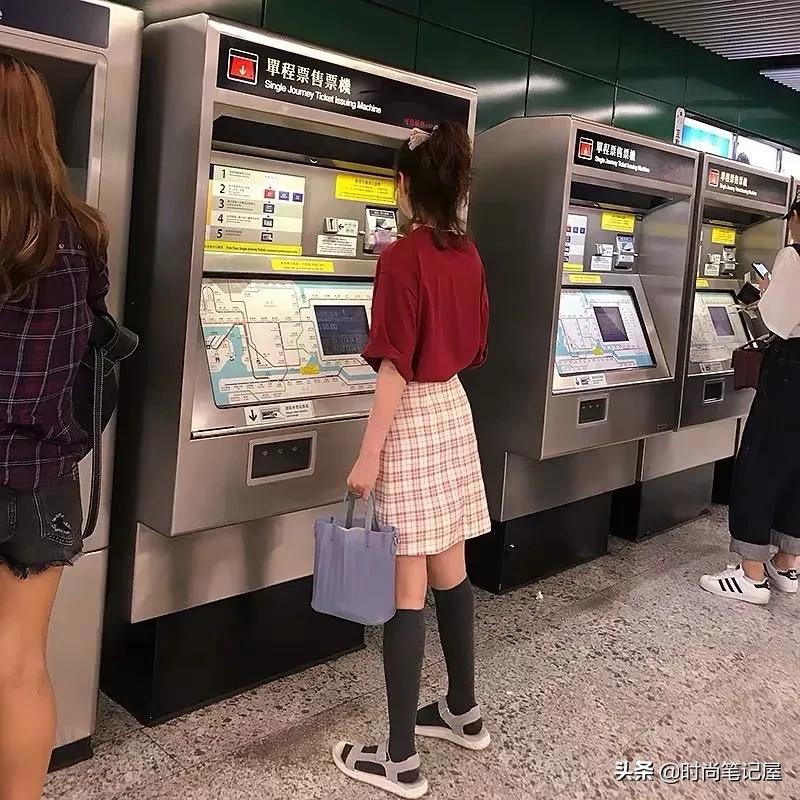 菱格纹格子裙,女人味十足的打底裙