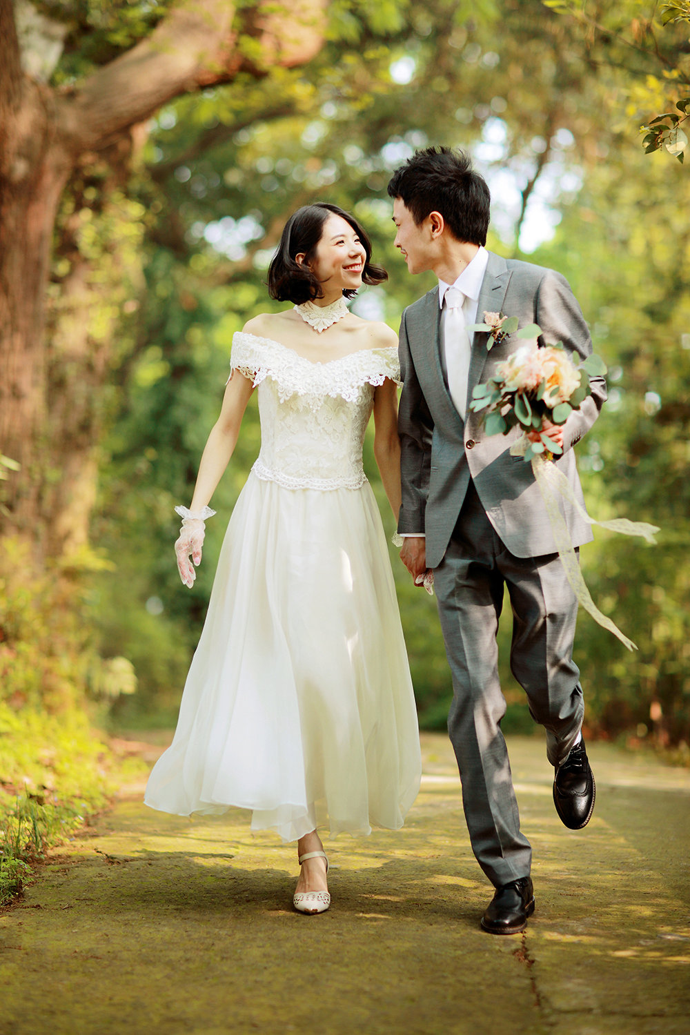 旅拍婚纱照风格如何选衣服,怎么拍时尚婚纱照攻略