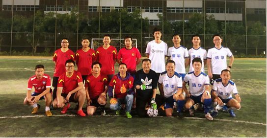 研祥产业大学同清华大学开展足球友谊赛