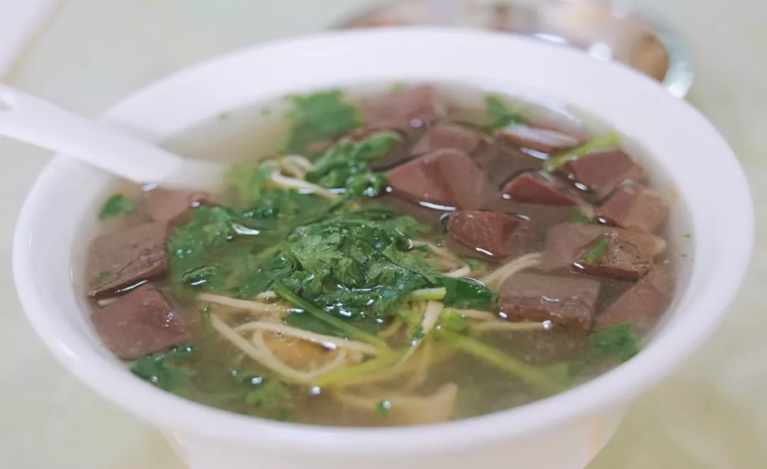 无夜市不夏天！西园里菜场竟然是个“深夜大食堂”？