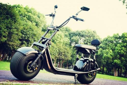 电动车中的另类，用宽轮引爆时尚，“哈雷式”握把不只是炫酷！