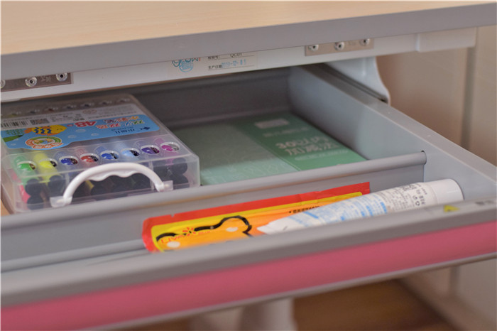 爱果乐学习桌椅调整方法视频,爱果乐儿童学习桌椅怎么搭配