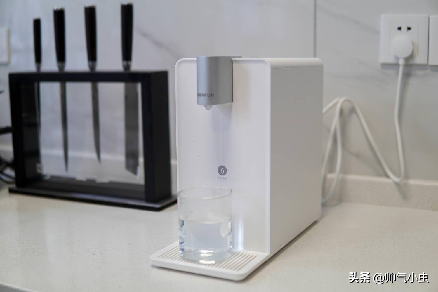 小米饮水机开箱,小米有品即热式立式饮水机1099