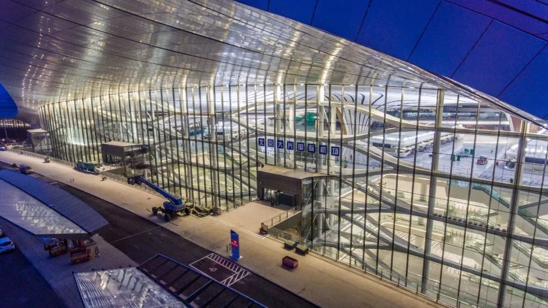 扎哈遗作完整版,大兴机场扎哈遗作