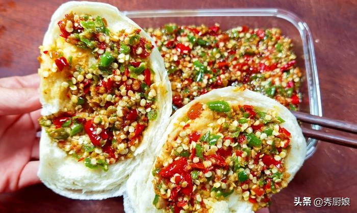 做辣椒酱不放油的做法,辣椒酱的制作方法一斤辣椒多少盐