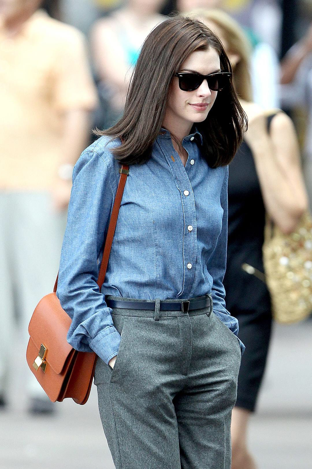 过了4年,《实习生》带着它的“gentlewoman”穿搭,又火回来了