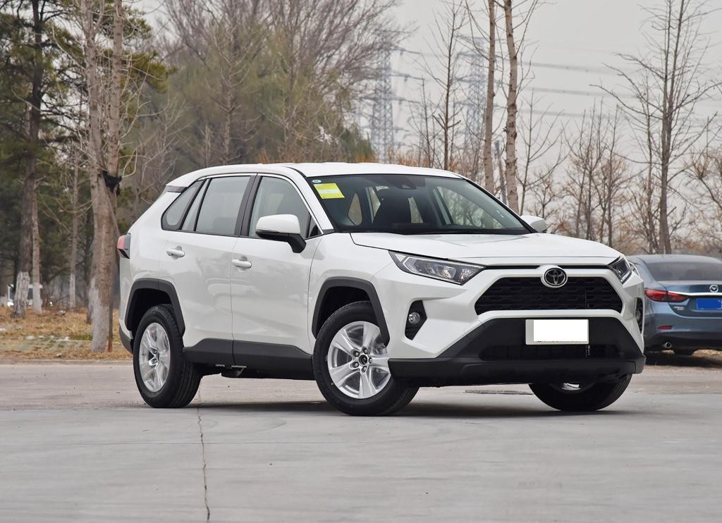 丰田RAV4荣放用车感受分享，最满意油耗和舒适，缺点是操控性一般