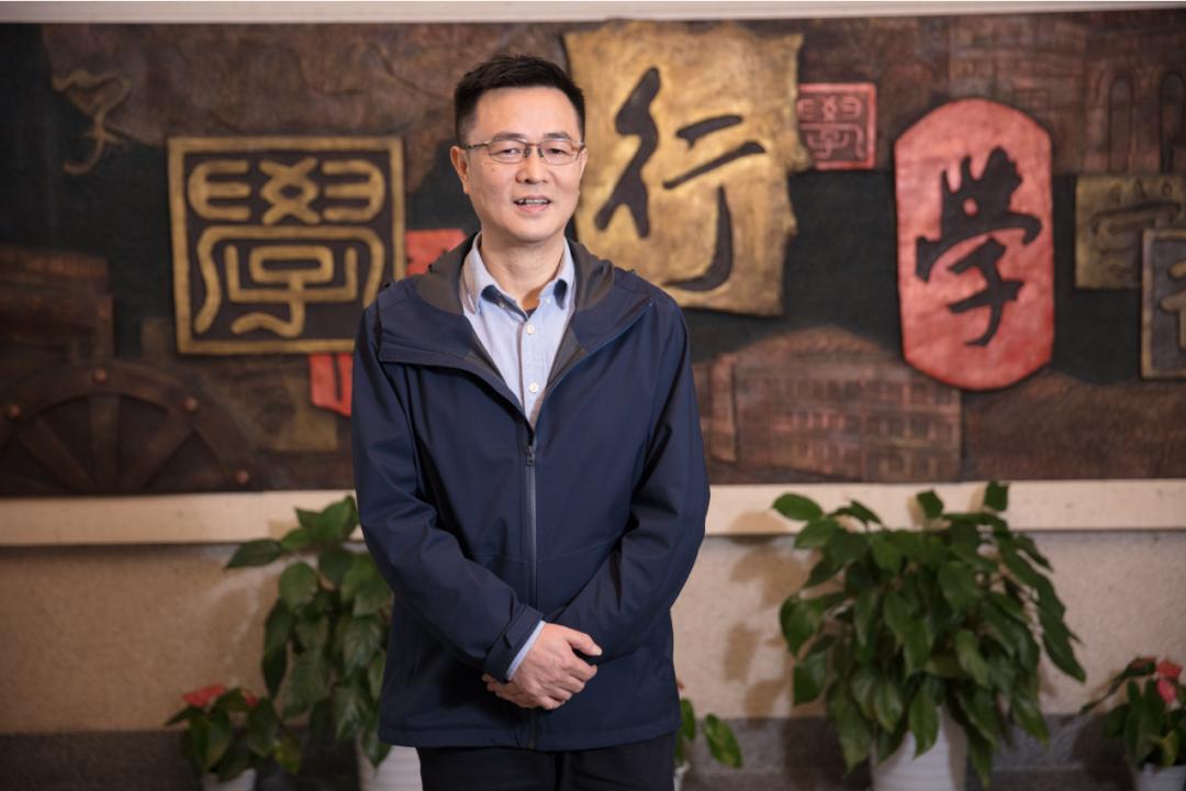 上海市市西中学董君武,市西中学校长董君武