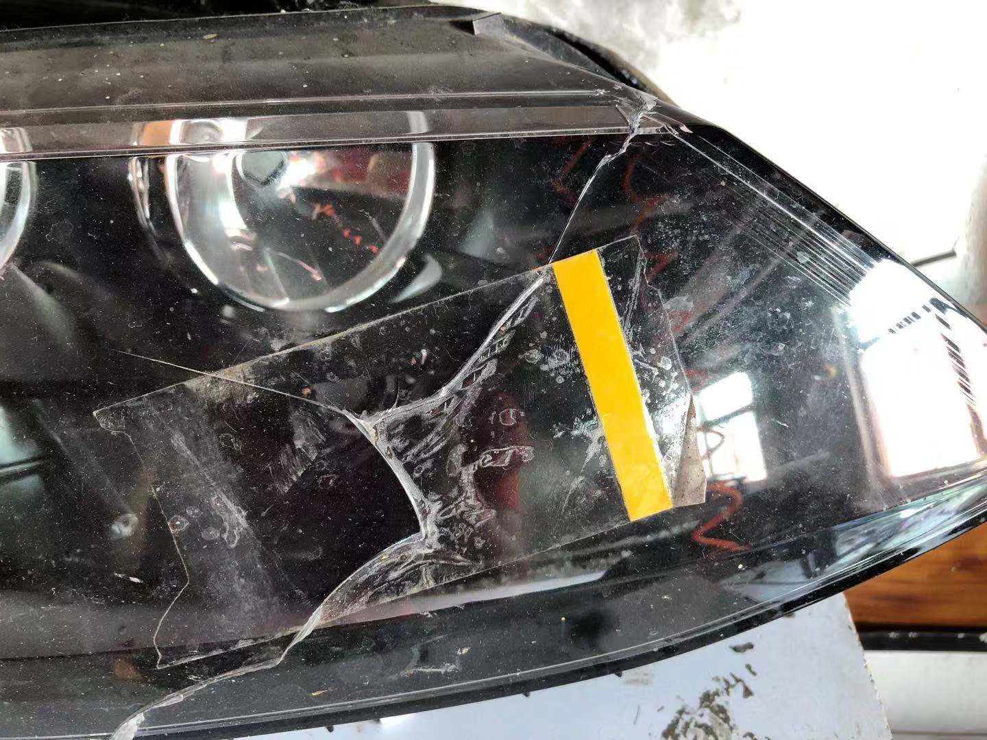 改的车灯撞了怎么办,车灯撞坏了有必要换原装吗