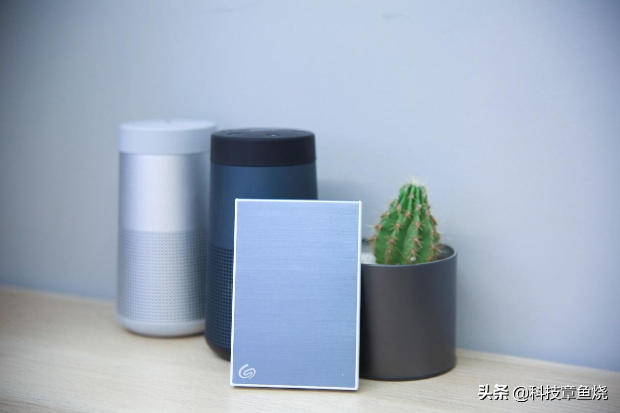 希捷铭3.5寸移动硬盘评测,希捷铭系列移动固态硬盘2tb拆解