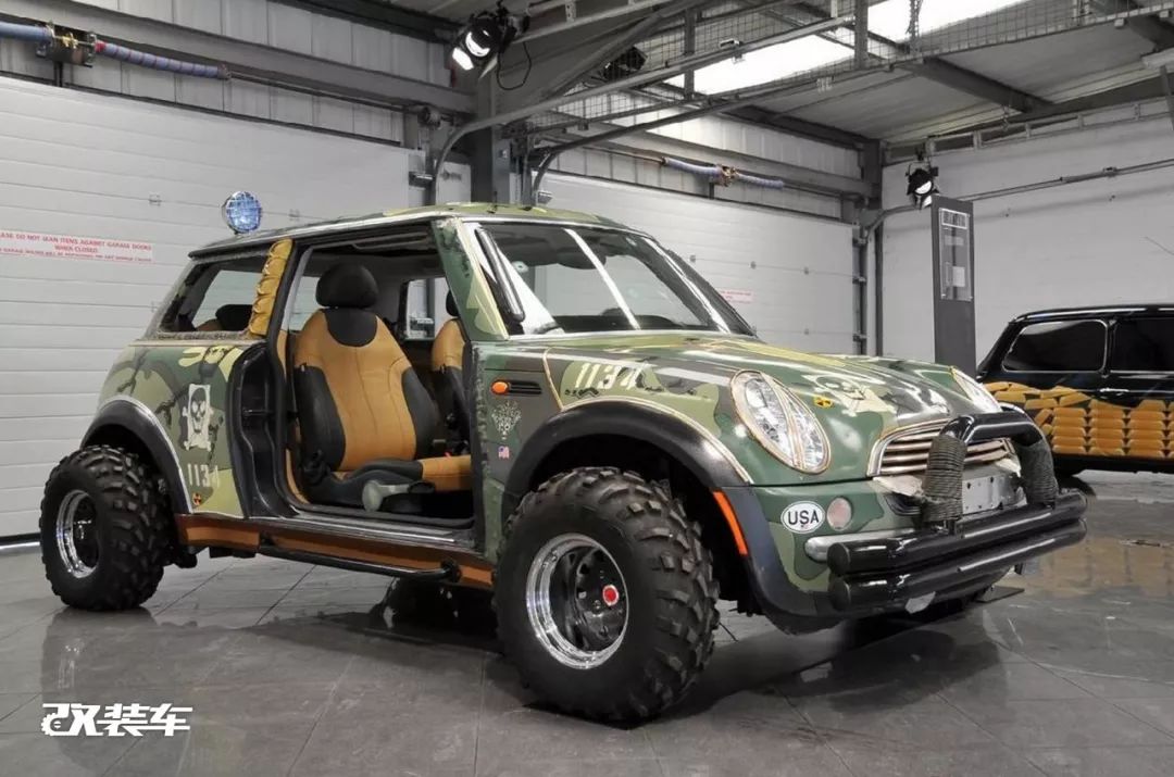 网友花费十几万，把MINI乡下人爆改成大脚怪