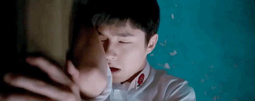 我发现,“胸罩”暴露了“Q的秘密”啊,陈思诚可真会藏