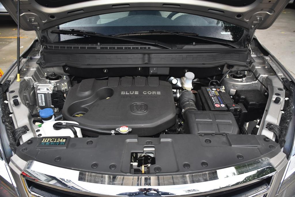 长安cs35汽车评测1.4t油耗,长安cs35评测2015