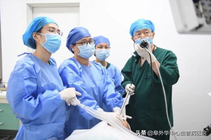 八旬老人误吞枣核肠,老人误吞枣核怎么化解