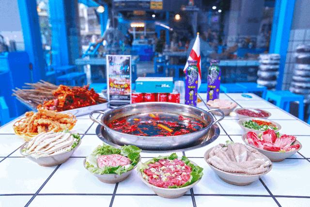 重庆的串串凭着份量实在的资格串味儿在南充开业至今打卡到上瘾!