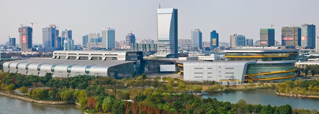 上海嘉定区是郊区吗,上海嘉定等同于北京的哪个区