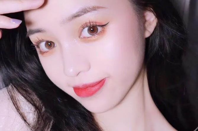 美瞳是半年抛年抛还是月抛日抛,美瞳日抛平价推荐学生半年抛