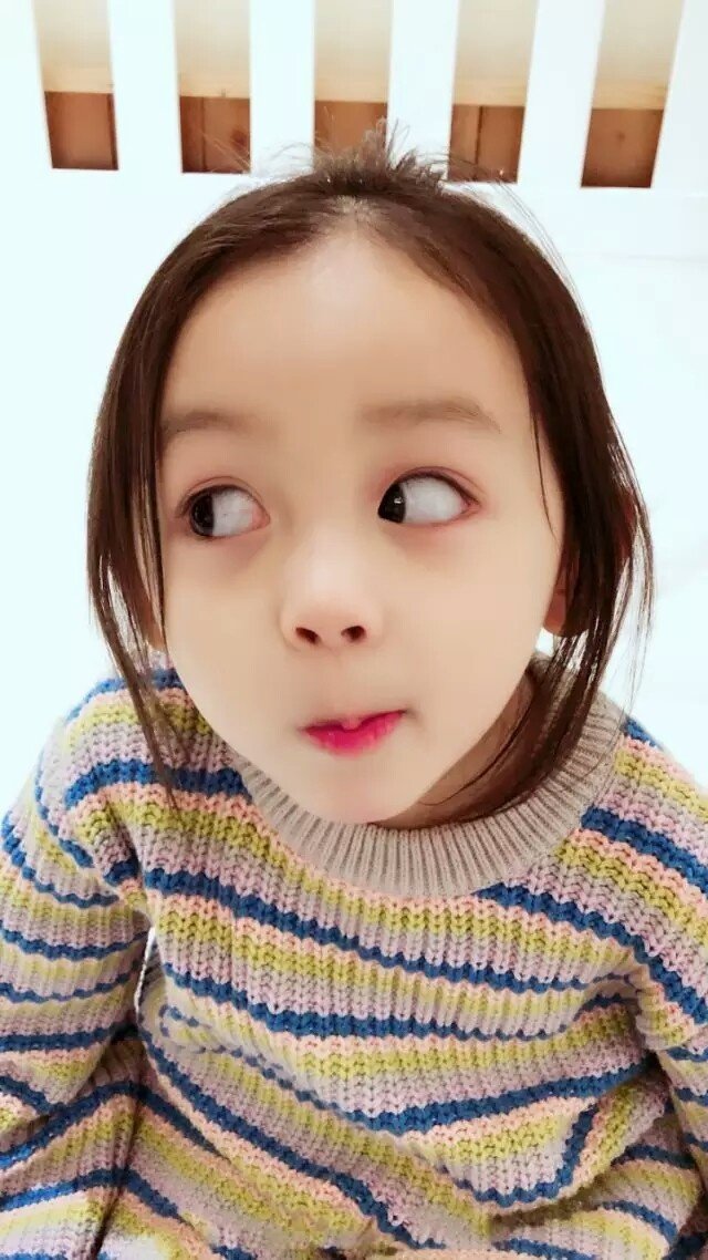 最火可爱萌娃壁纸男孩,萌娃可爱女孩手机壁纸