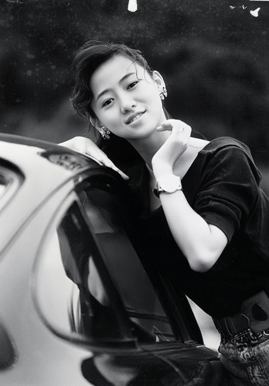 “宅男女神”*虹翁**的倔强人生,和她背后不得不提的男人们