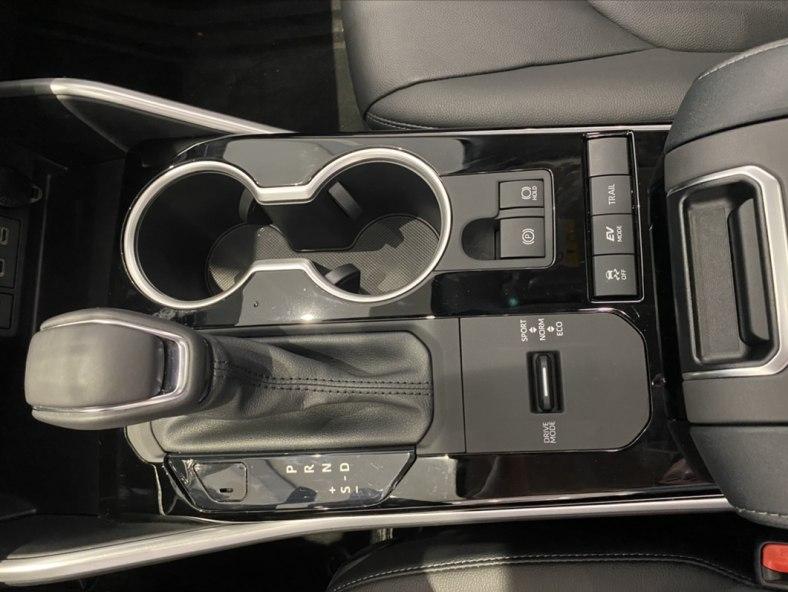 闲逛广丰4s店,体验全新汉兰达