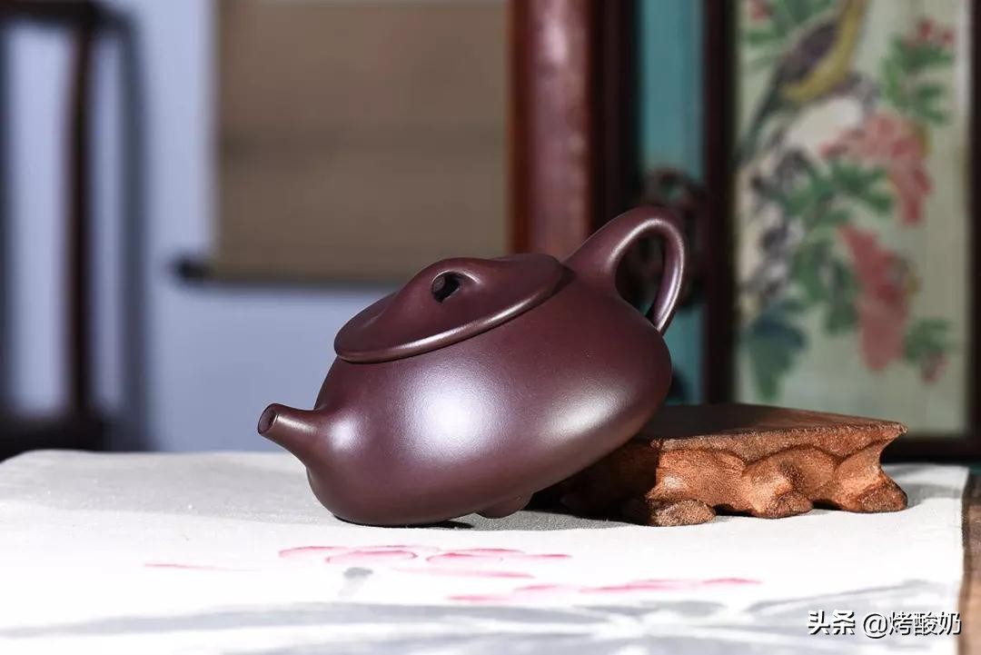 紫砂壶盖磕掉了一小块不影响使用,紫砂壶盖边掉一块自己怎么修补