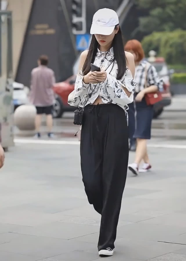 匡威冬季搭配牛仔裤,匡威冬季休闲裤搭配