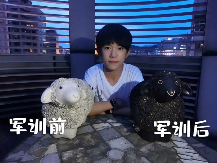 易烊千玺路透曝光军训,易烊千玺大学军训日常