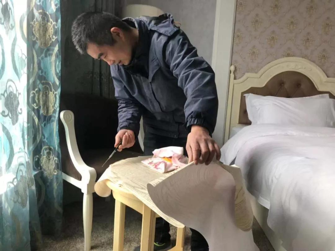 一位外地来的墙纸工，努力多少年，可以买上车子房子？