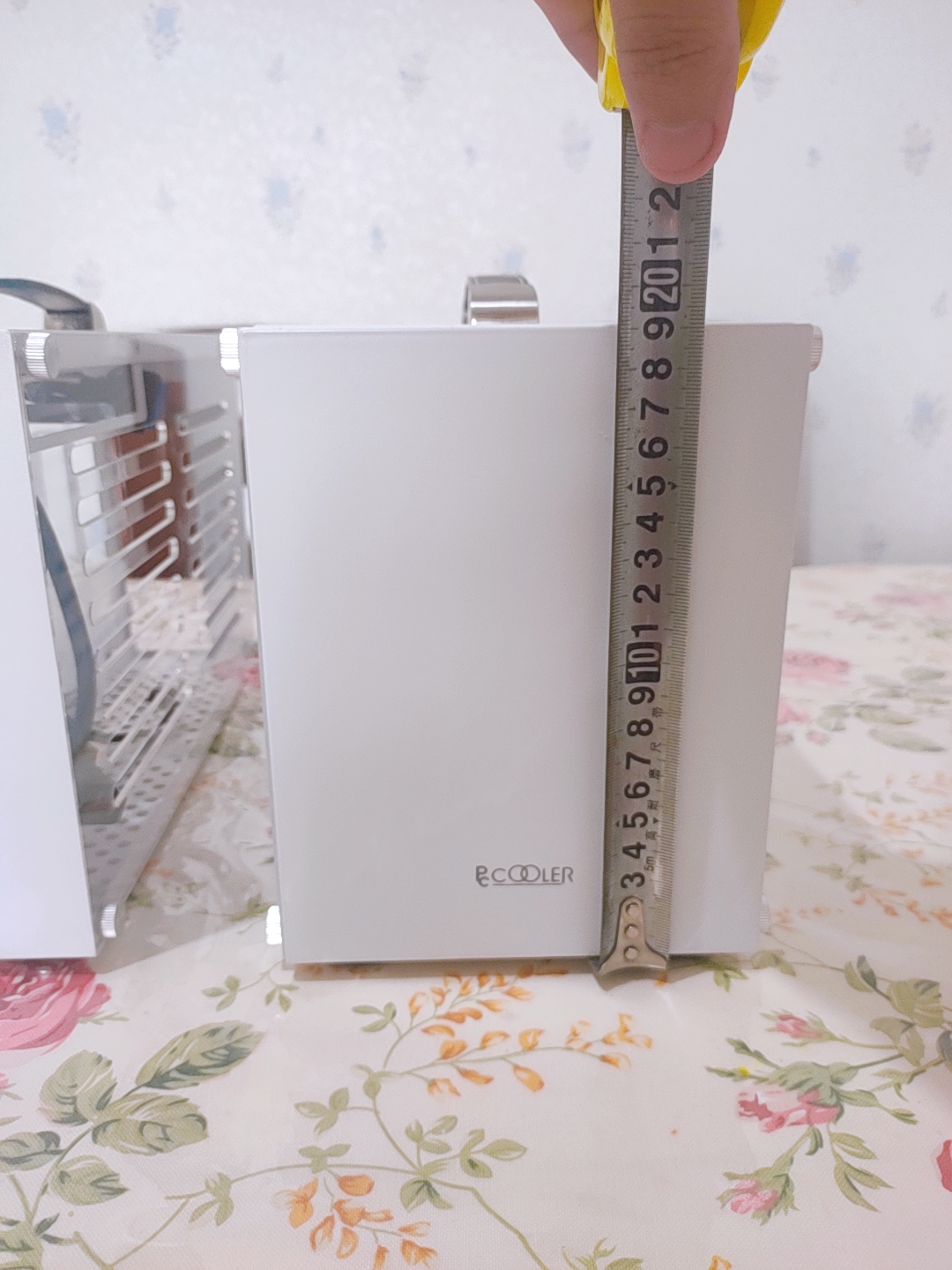 超频三蜂鸟机箱和机械大师c24,超频三蜂鸟2机箱什么材质