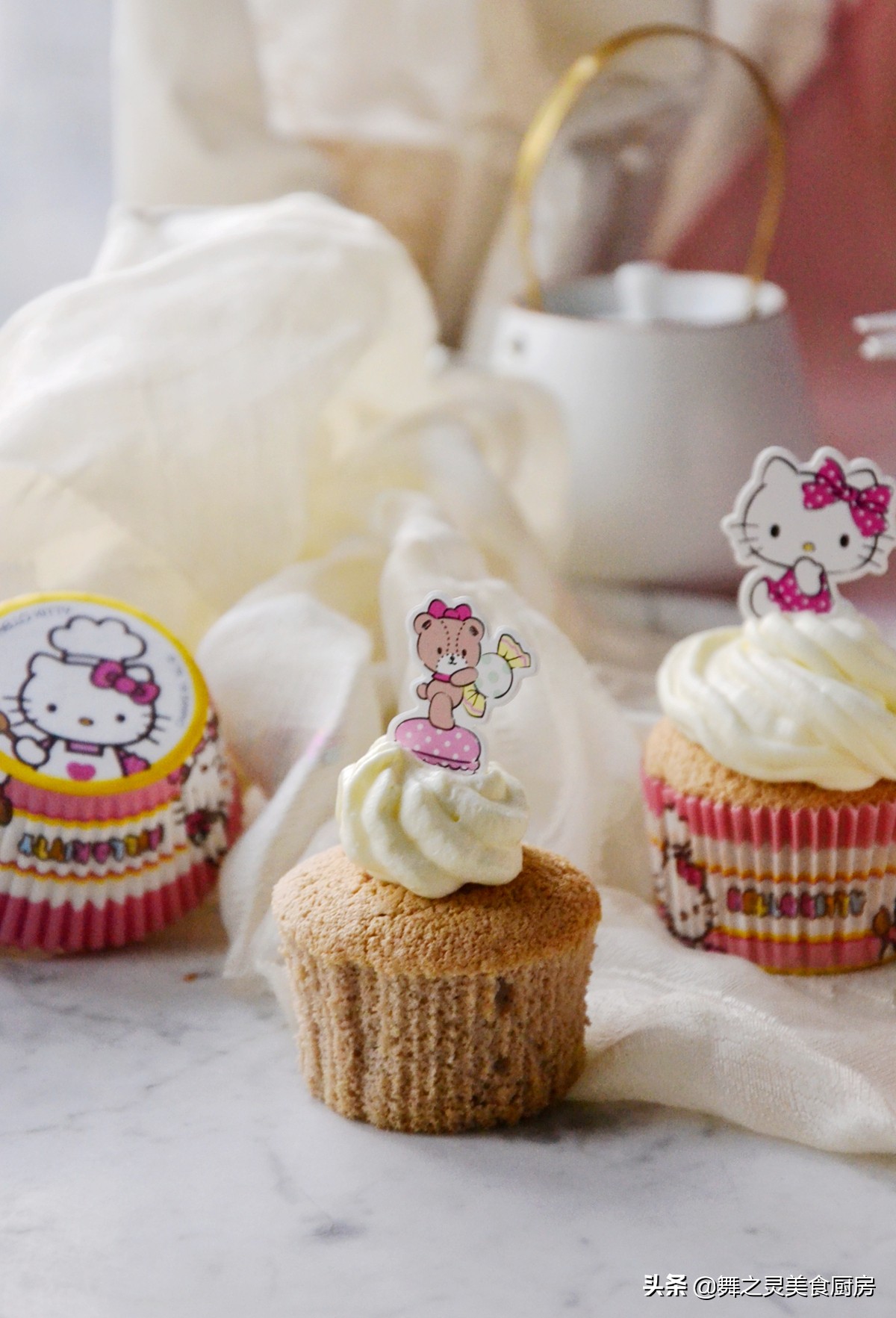 蛋糕自己在家制作无奶油,蓬松蛋糕只用鸡蛋怎么做