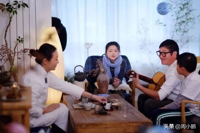 开百万悍马的孙楠，让女儿上女德班，住700元租房，他图啥？