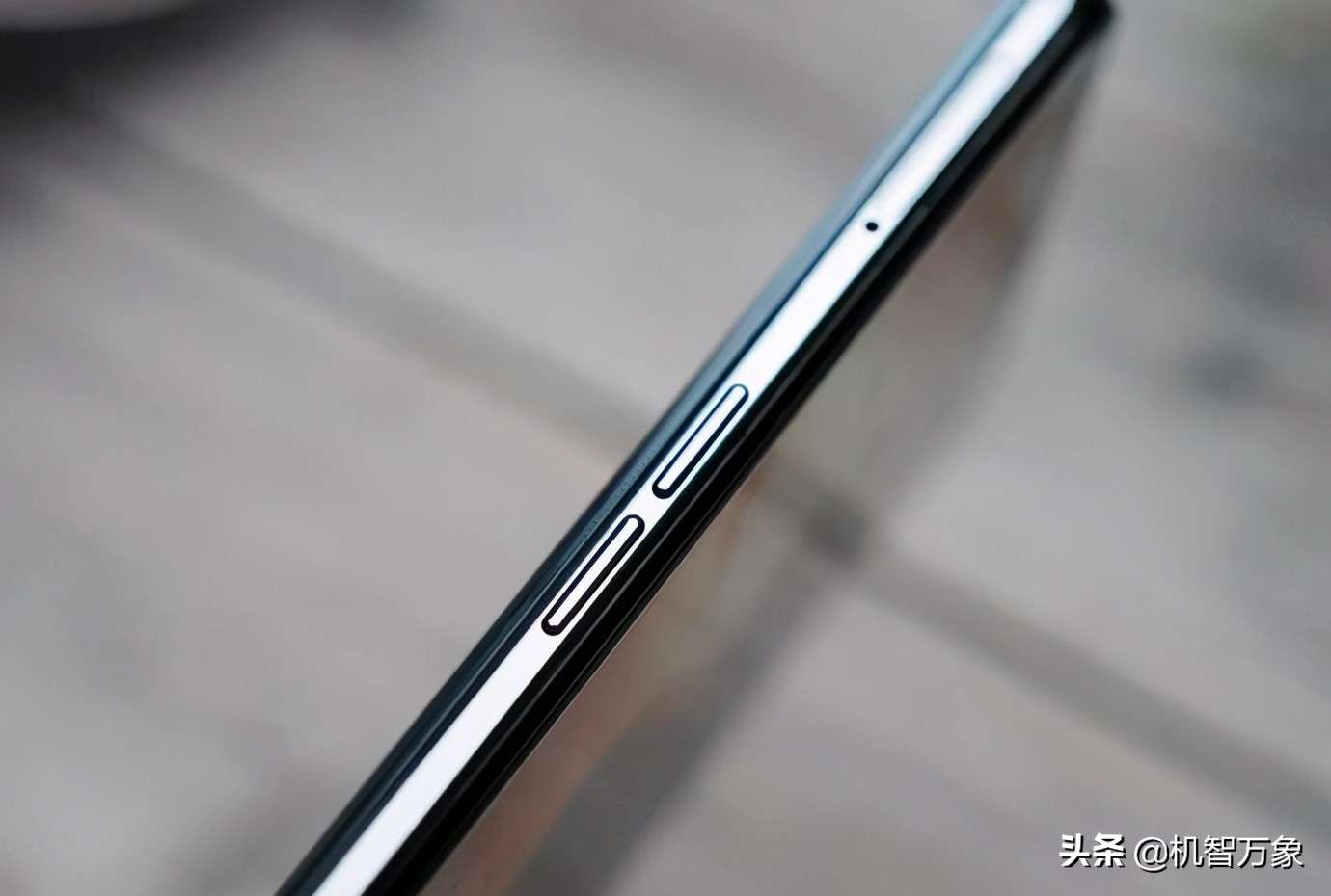 realme真我gt黄色沉浸式开箱,realme全新性能旗舰真我gt发布