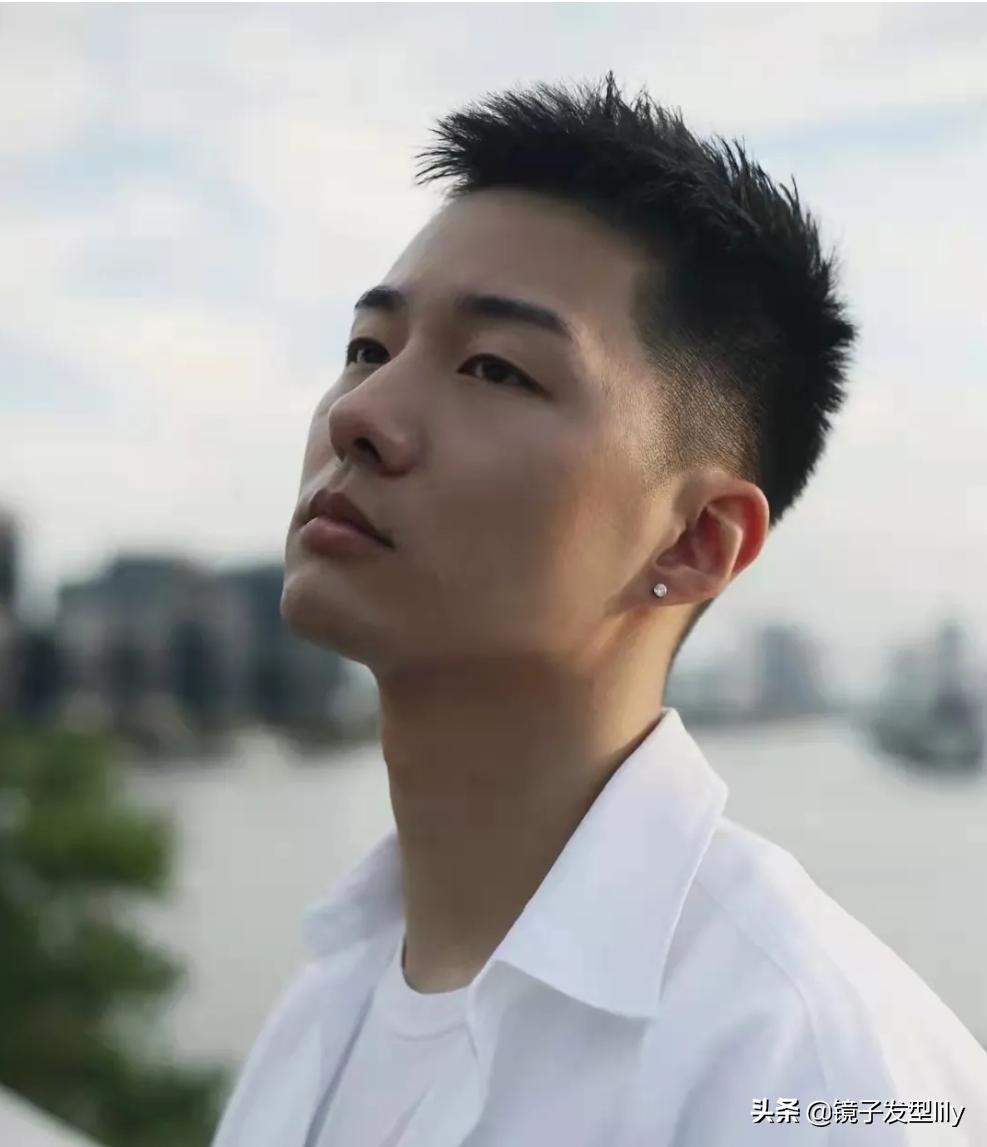 2021极具人气的8种男士发型,男士发型2021流行发型推荐