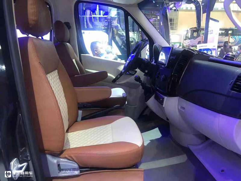 金龙轻客睿星,睿星9座轻客图片