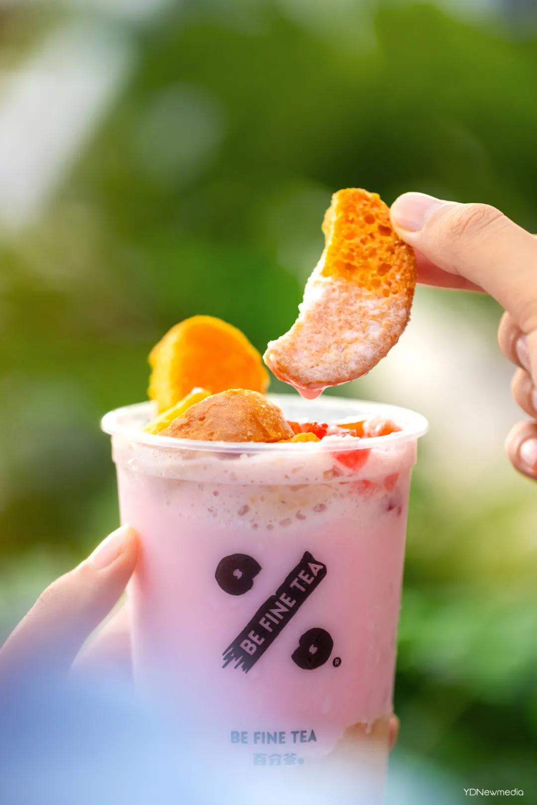 水果怼怼怼怼怼到爆汁，这家“超给力”的水果茶，6.3元限时喝