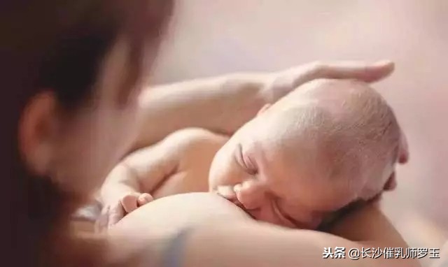 奶水少怎么快速增奶量,奶水少如何追奶教你一招奶量增倍