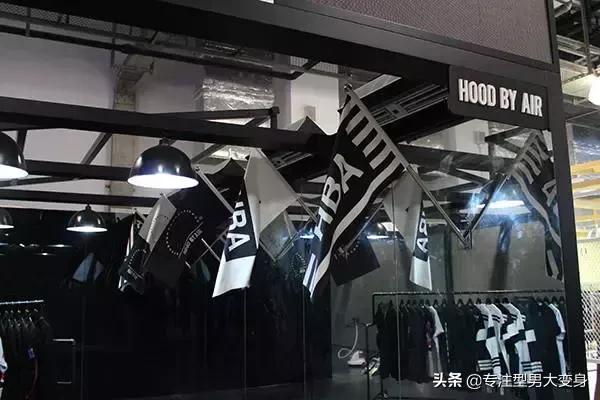 你以为你有双鞋就是潮男吗,你以为一身名牌衣服就是有钱人吗