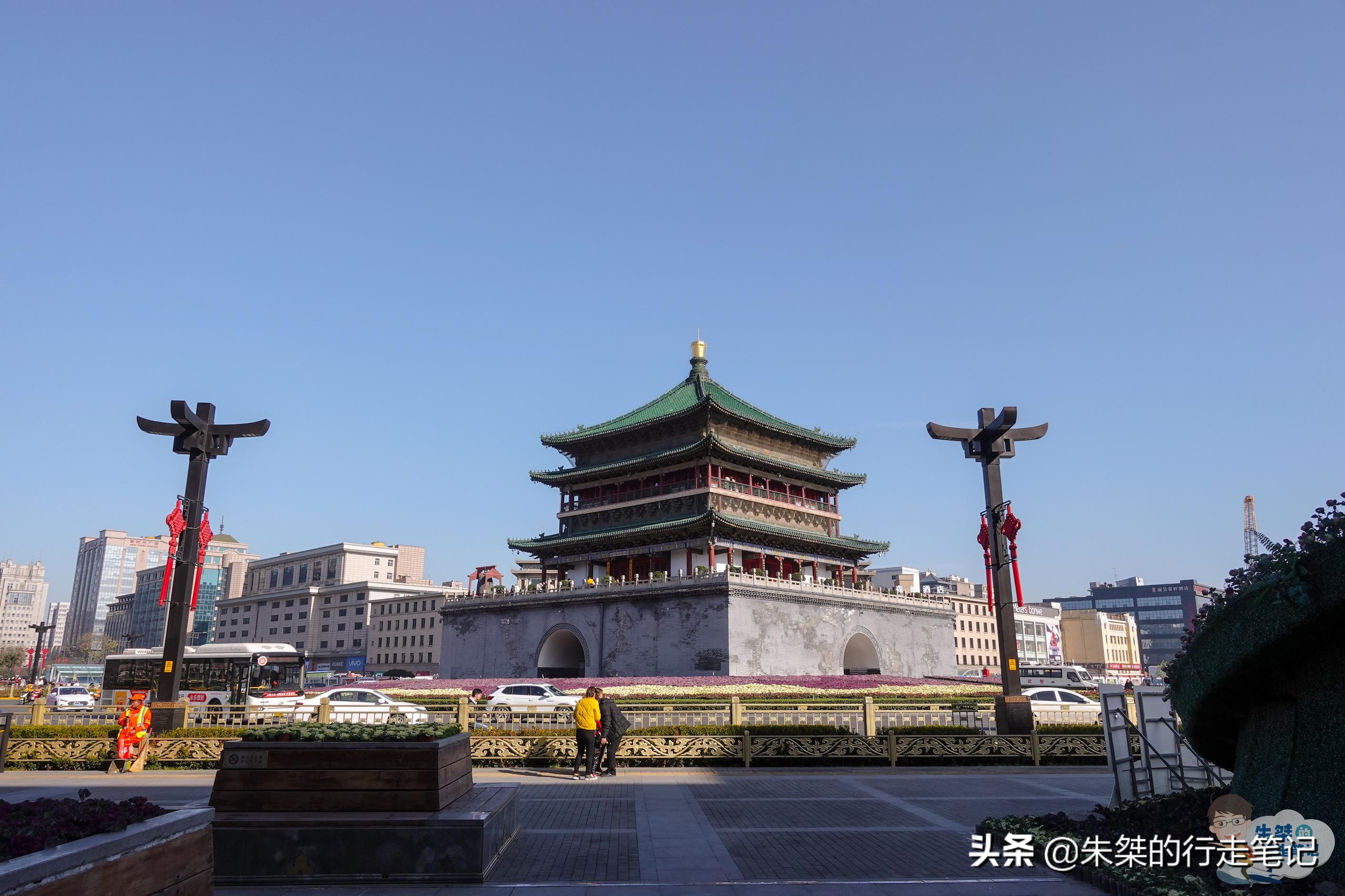 西安有一个名人故居，主人是复旦大学创始人，被誉为“当代草圣”