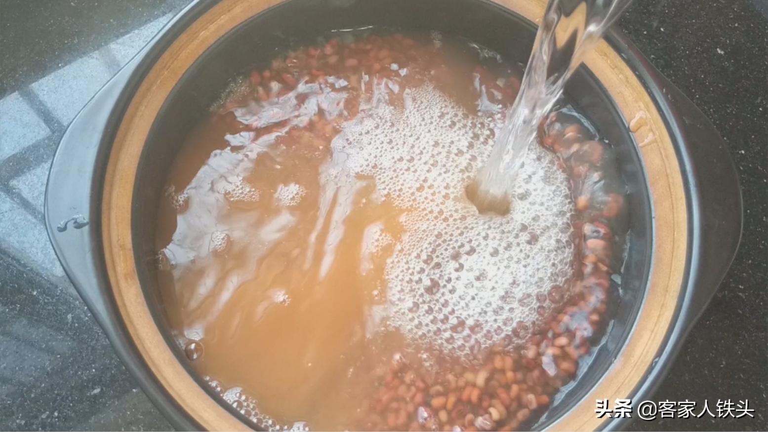 板栗煲什么汤最好喝,板栗莲子老鸭煲汤广东