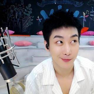 毕雯珺乐华新男团,毕雯珺在乐华旗下的地位