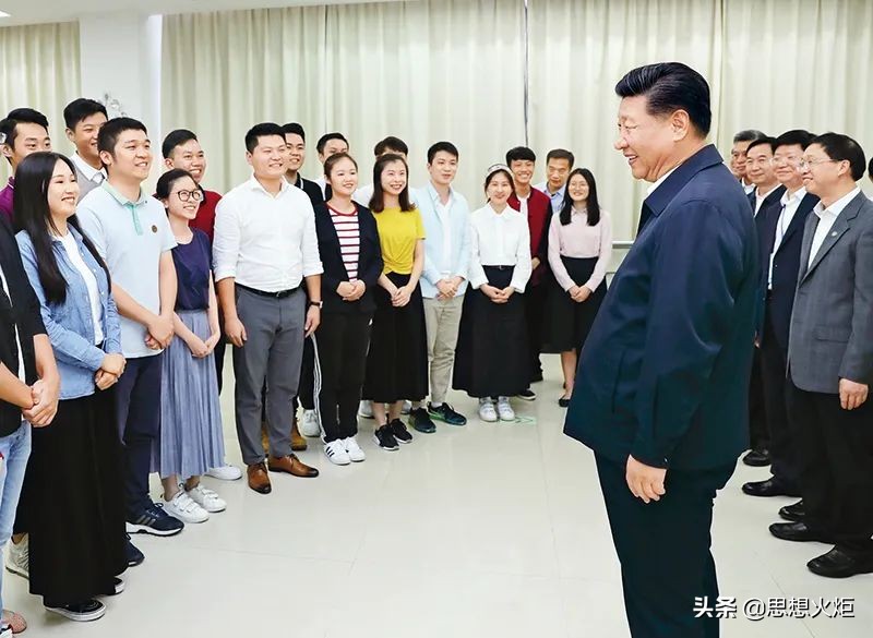 习*平近**:思政课要直面各种错误观点和思潮,旗帜鲜明进行剖析和批判