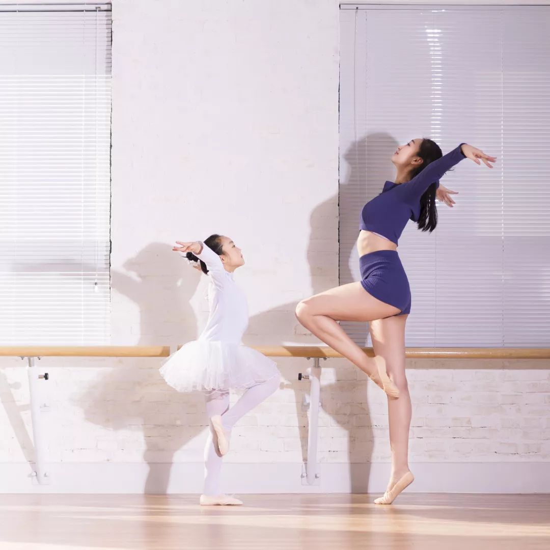 舞蹈的基本功是什么,舞蹈练习基本功大哭大叫