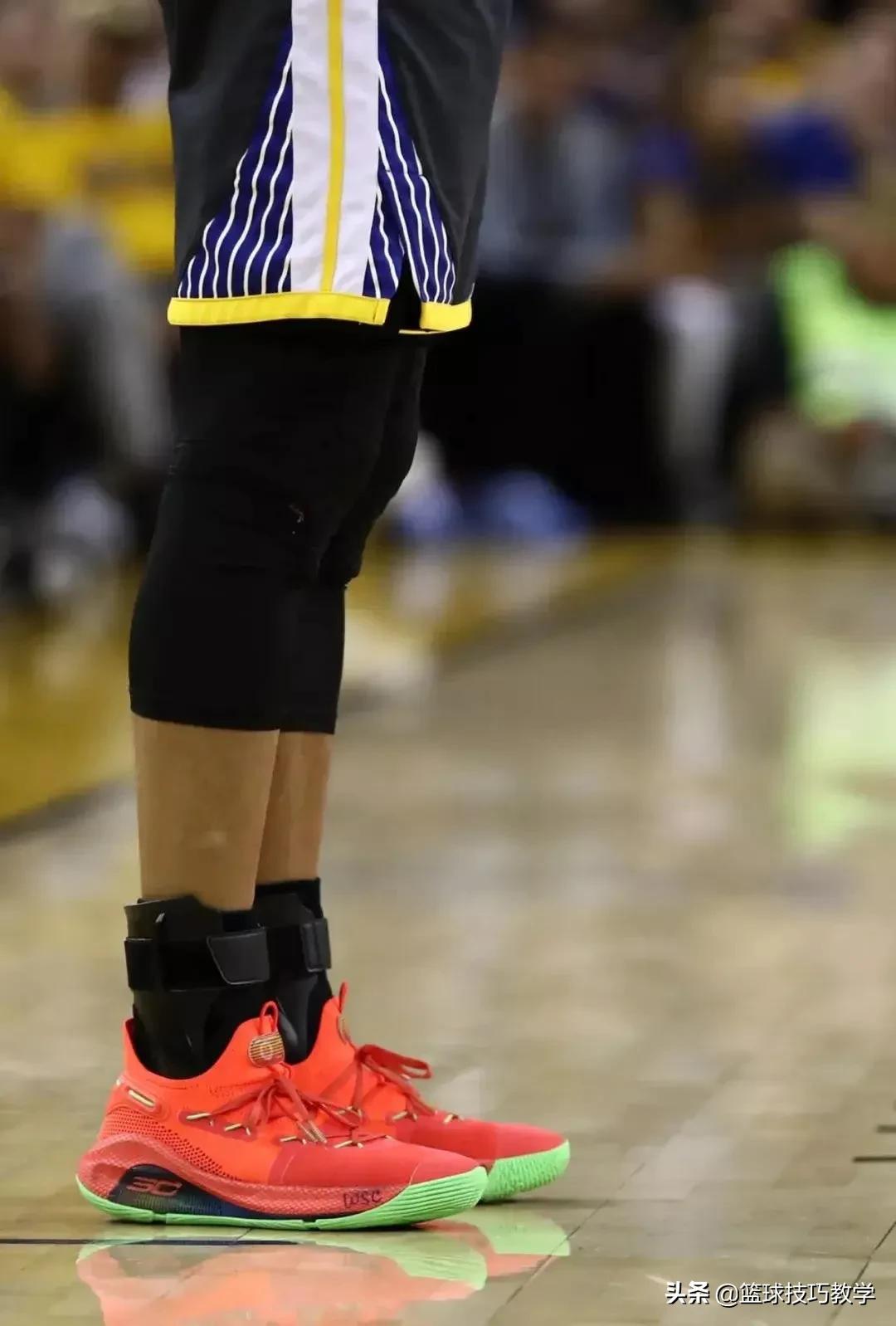 库里上脚了鸳鸯配色的战靴,他最重要的战靴原来是这双