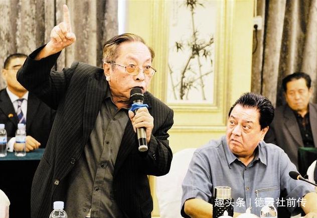 郭德纲于谦东方卫视春晚完整版,天津春晚2021德云社郭德纲于谦