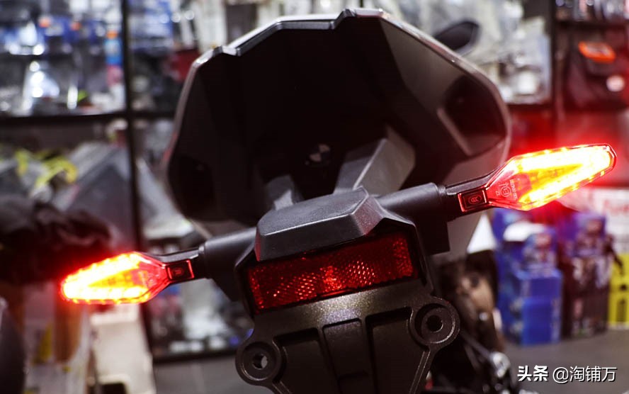 最新款宝马s1000rr沉浸式体验,宝马s1000rr新款跟老款选择