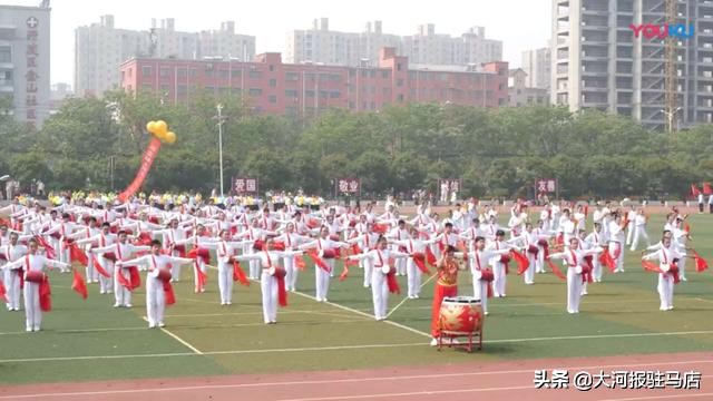 彩扇翻飞图片,彩扇翩飞